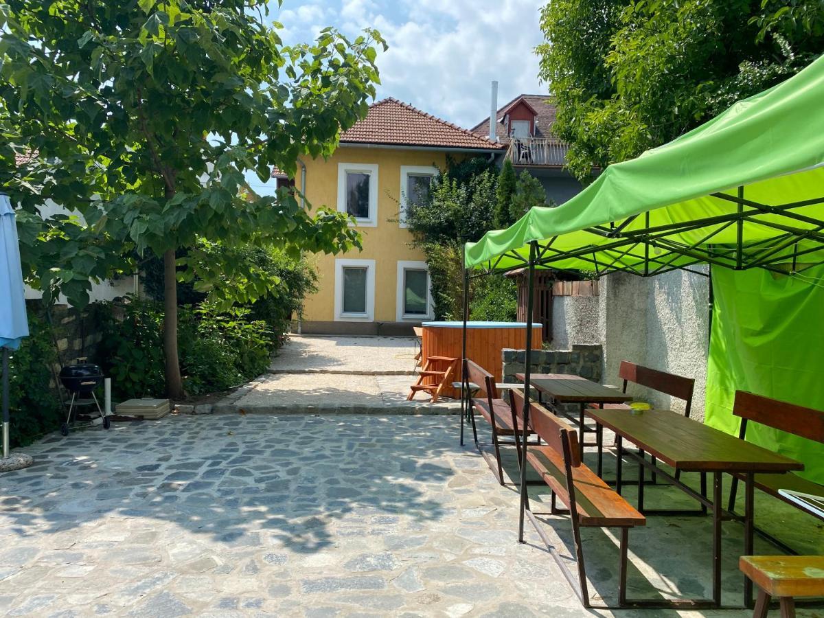 Balaton7 Apartmanhaz - Badacsonytomaj Centrum Apartment Bagian luar foto